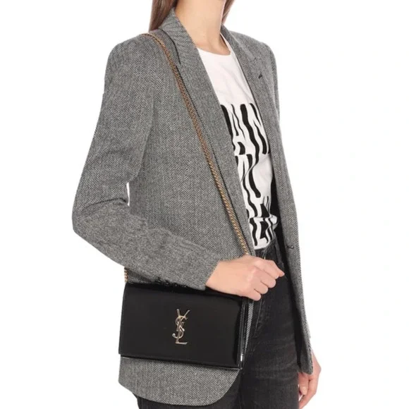 NEW SAINT LAURENT PATENT LEATHER GOLD CHAIN WALLET BAG PURSE BOX! - Picture 3 of 16